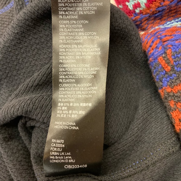 NEW XS Free People thermal, black with crochet arm - Picture 6 of 10